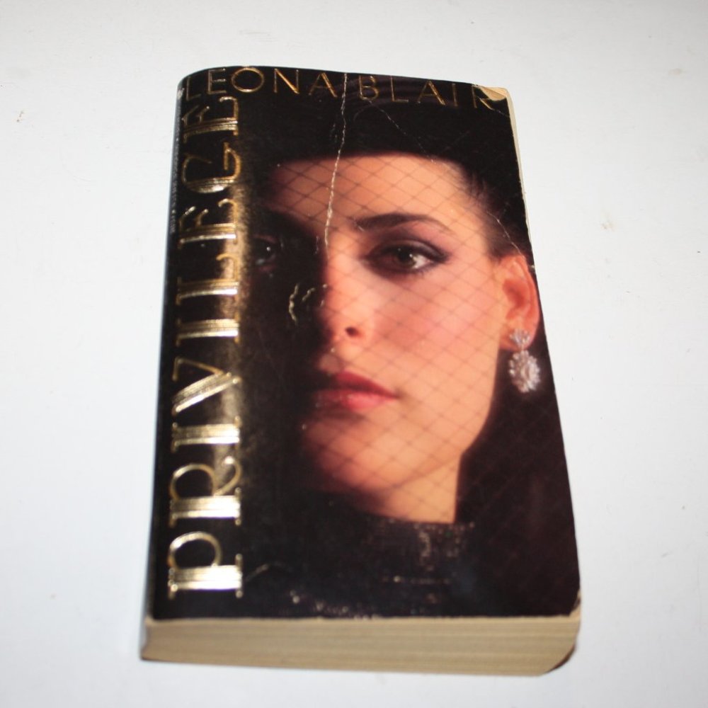 Leona Blair Privilege Paperback book 1986 (ba)
